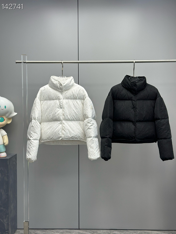 Stussy Essential Zip-Up Hoodie