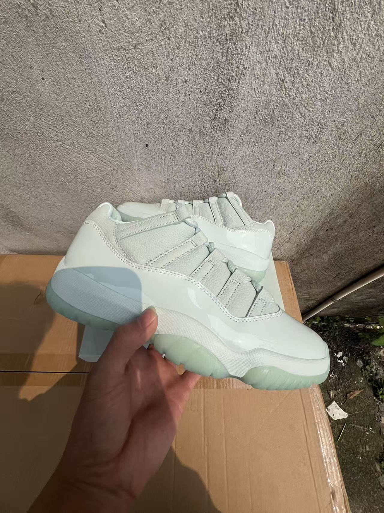 X2-WAIRJORDAN11 RTRLOWJSR