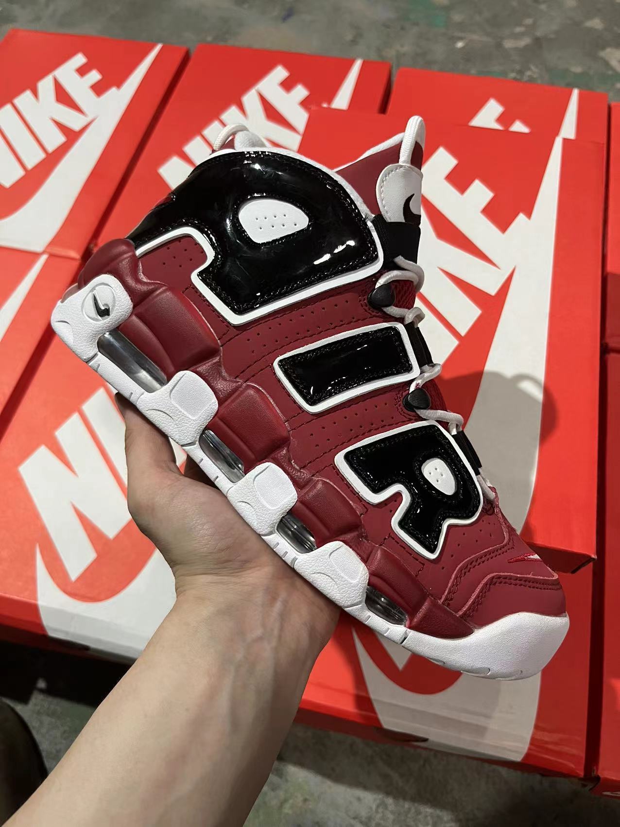 Nike Air More Uptempo Bulls Hoo ps Pack(GS)