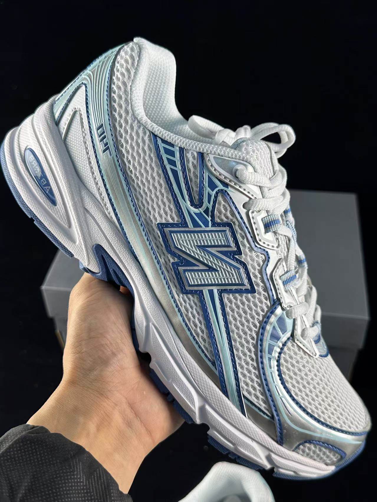 NB740