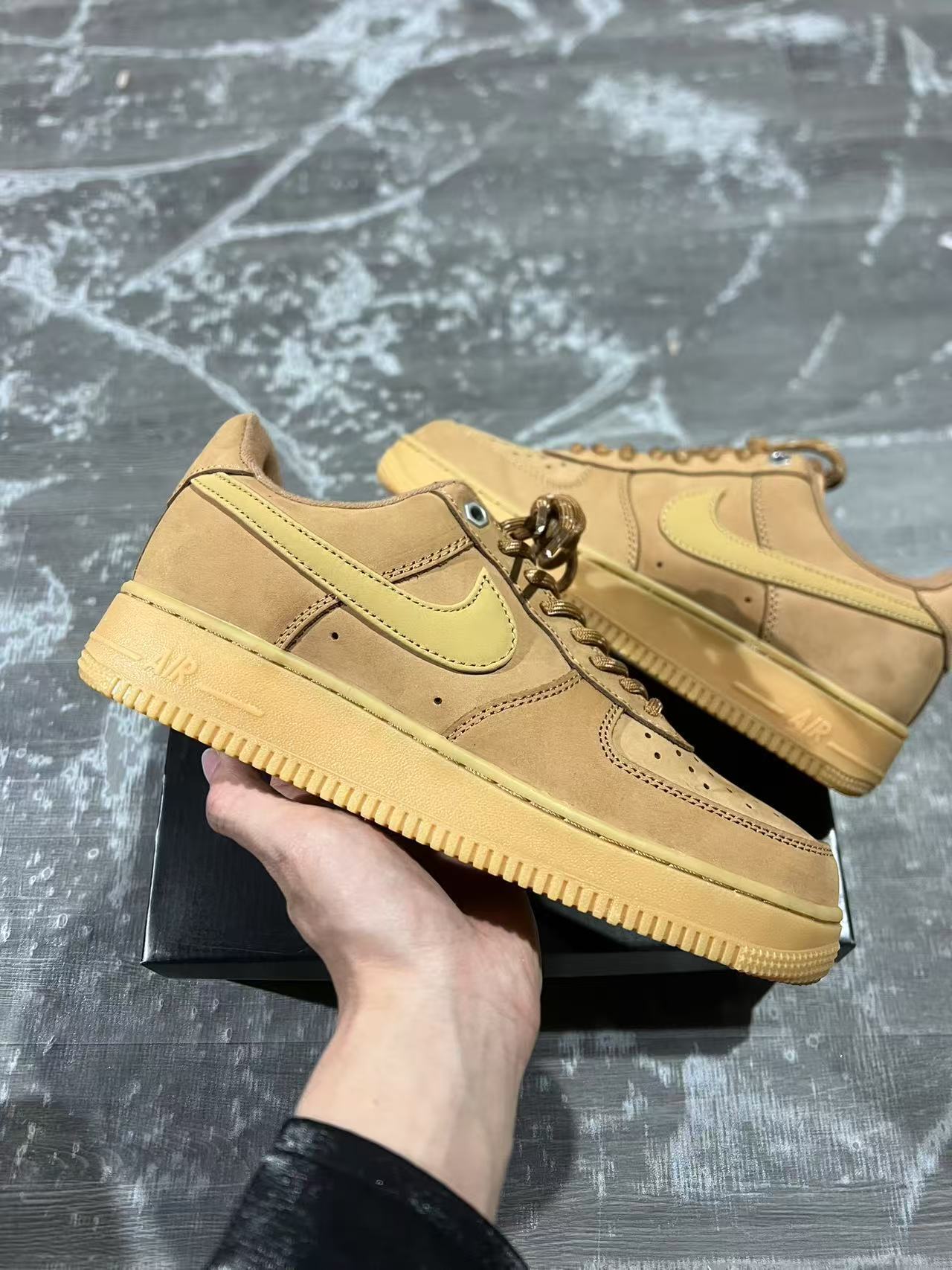 F2-Nike AF1