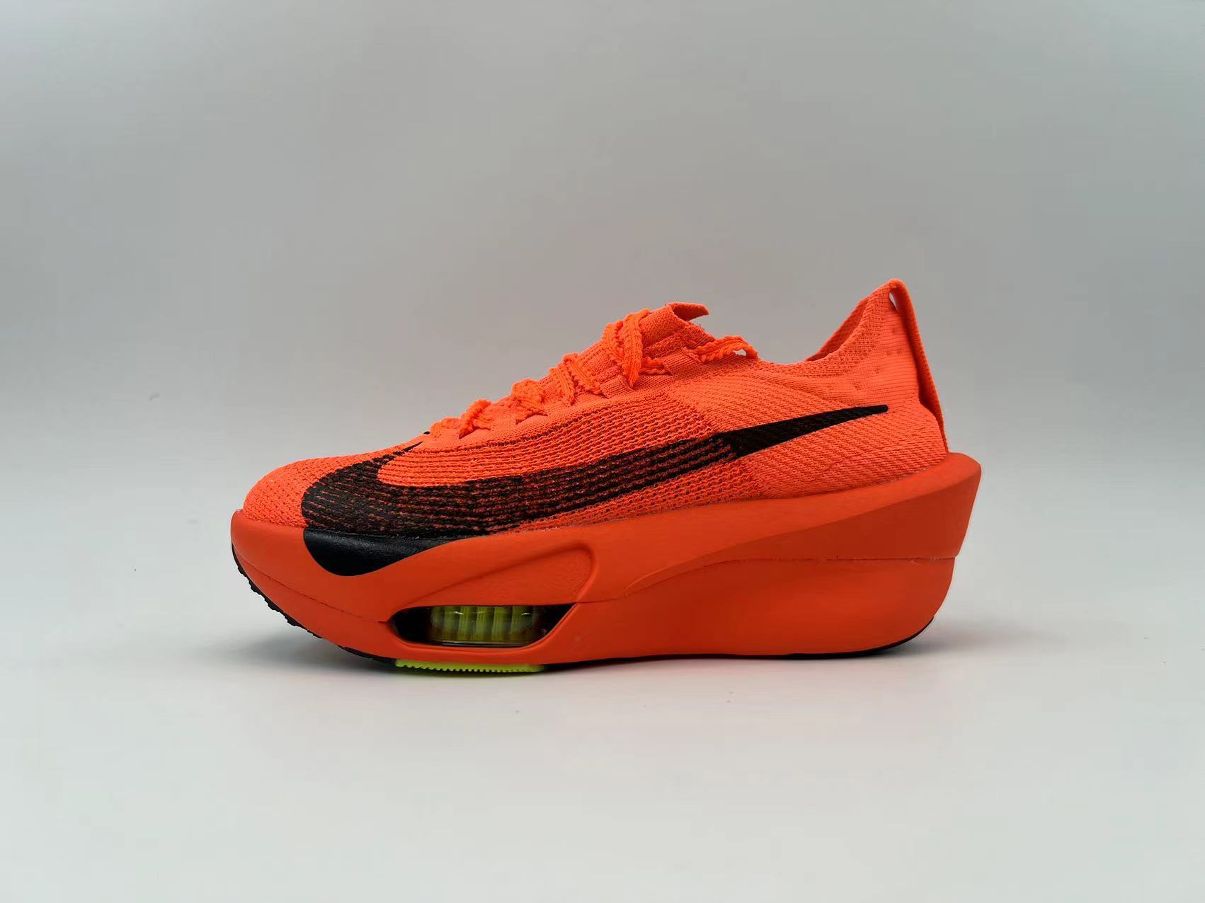 NIKE 3