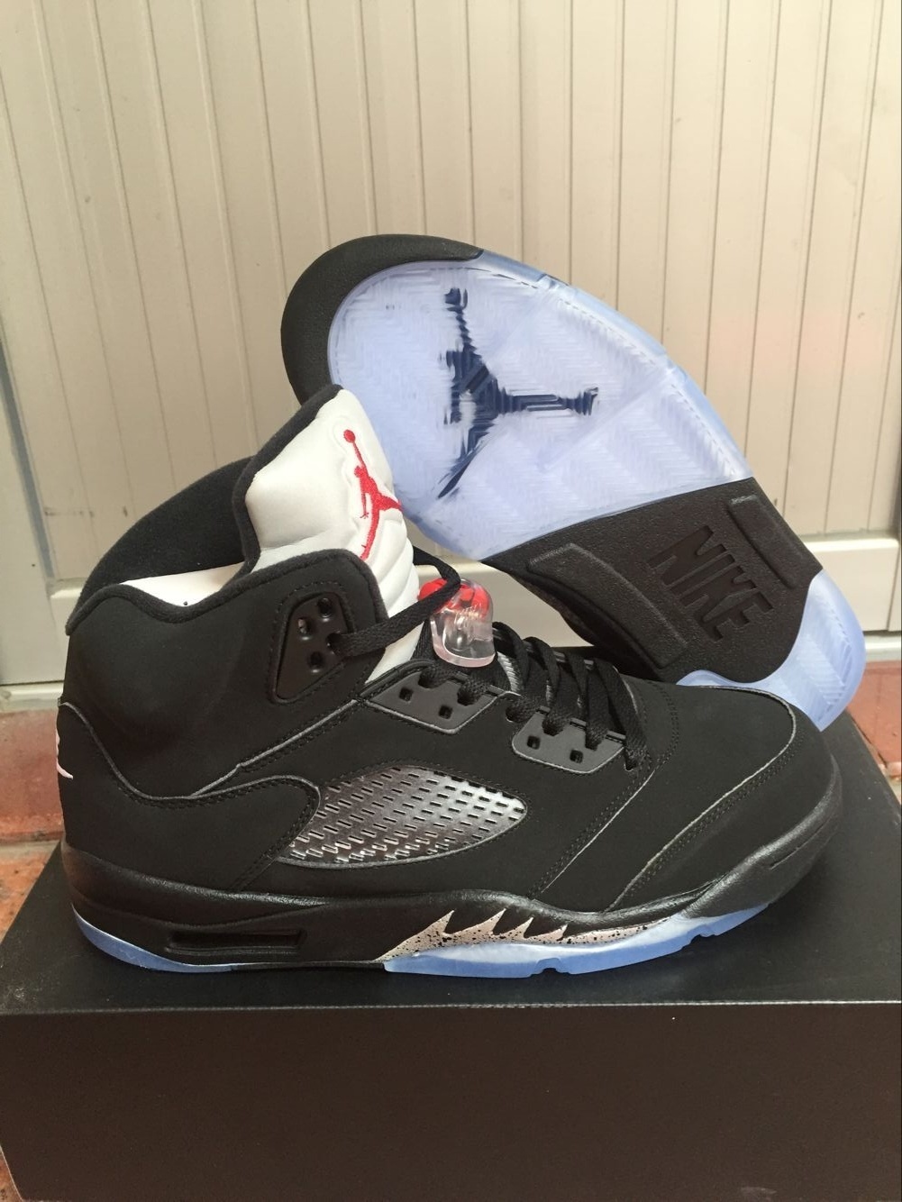AJ5