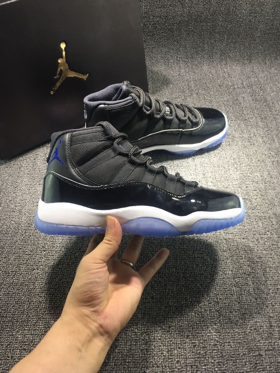 Air Jordan 11 “Space Jam”