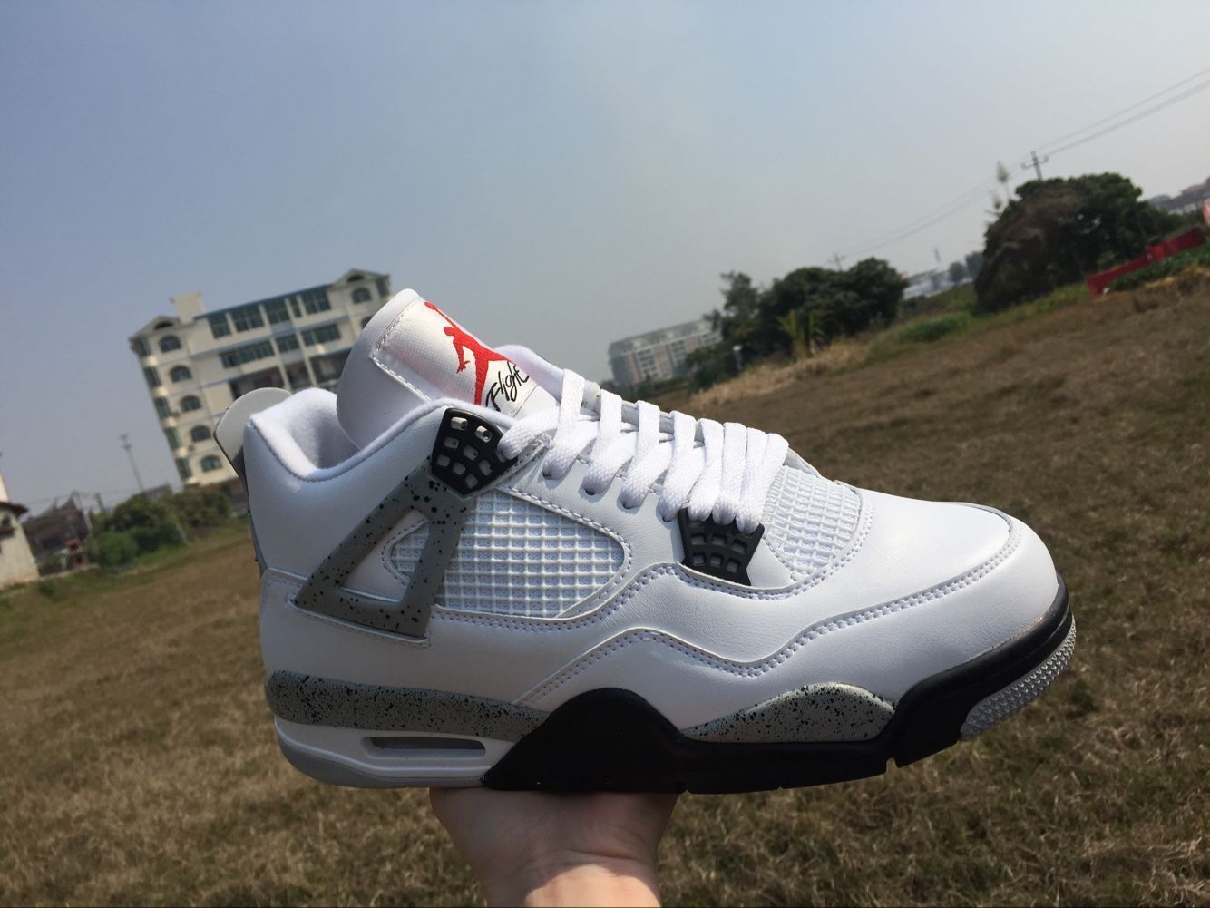 乔丹4代 白水泥
