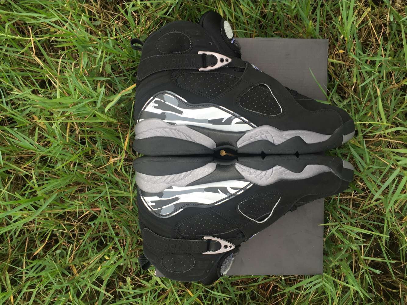 AJ8