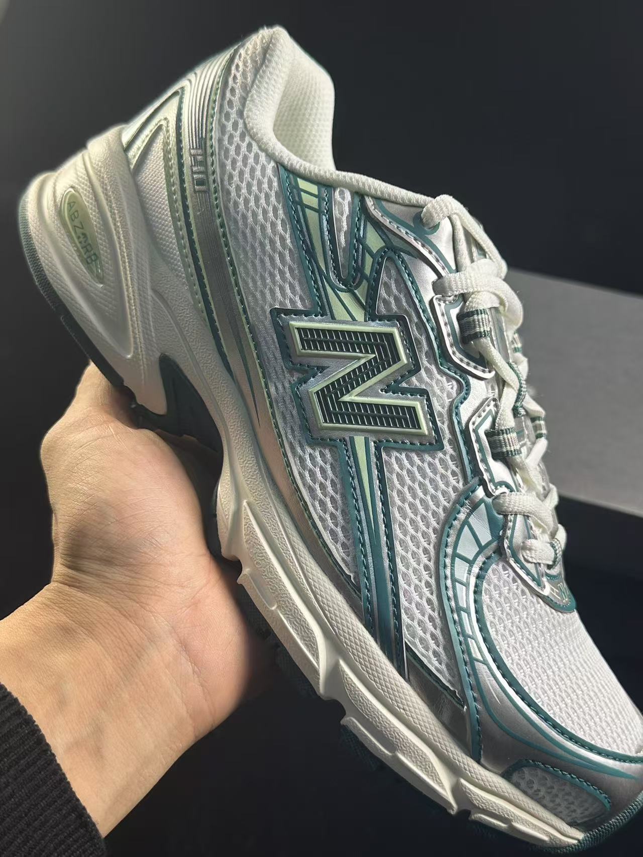 NB740