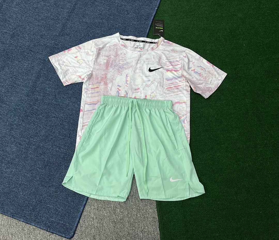 Woven Track Shorts V175