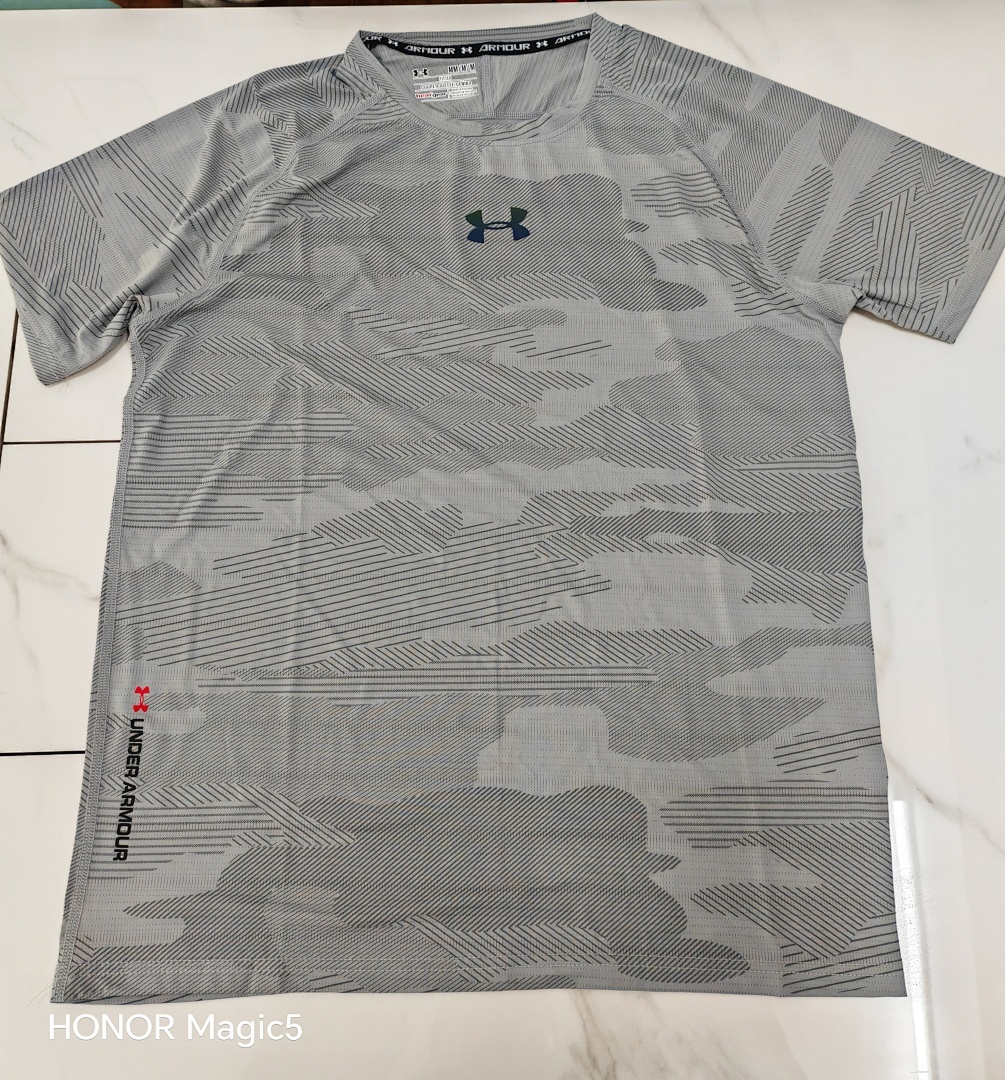 Essential Sport Tee V185