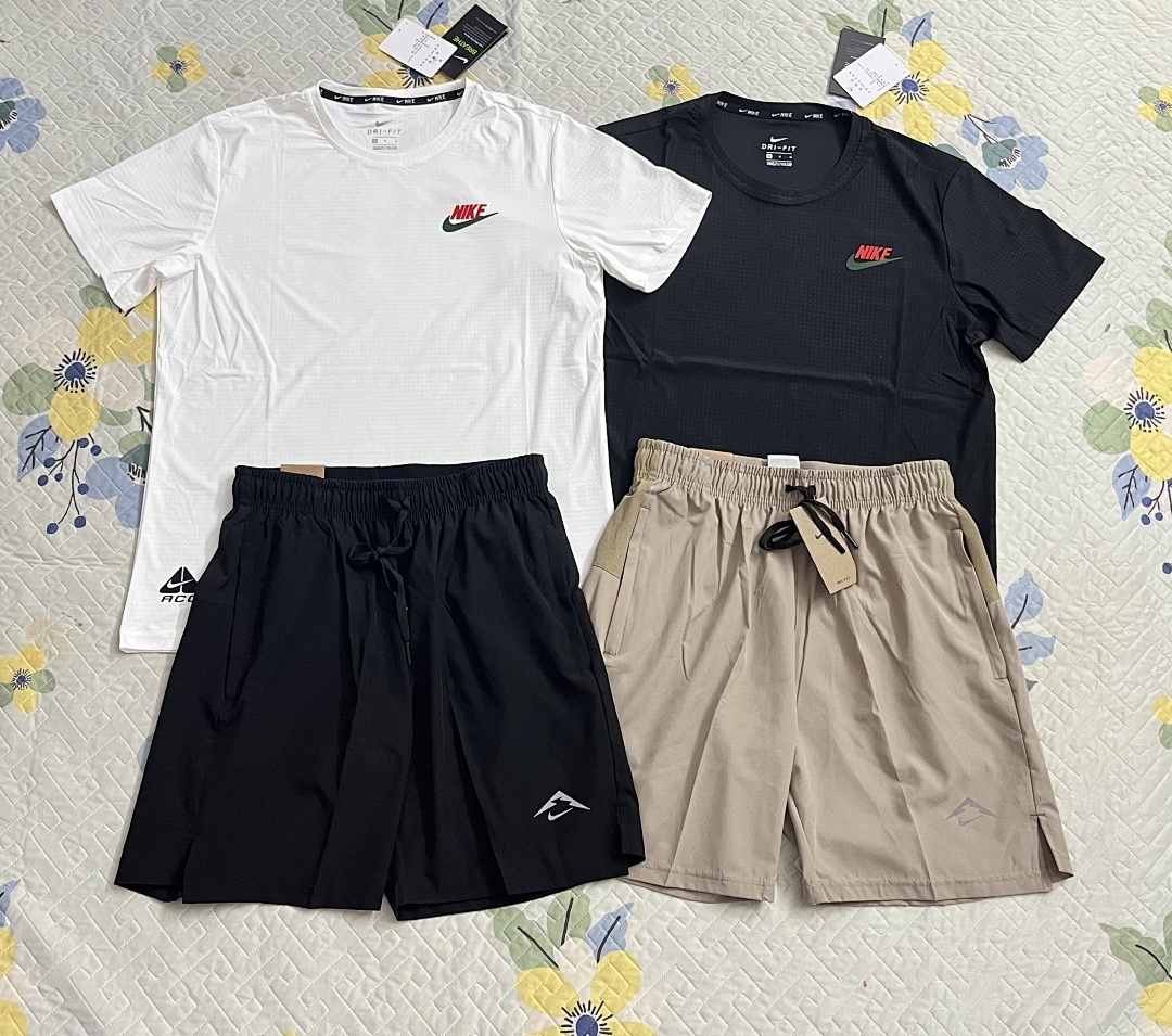 Sportswear Club Tee V192