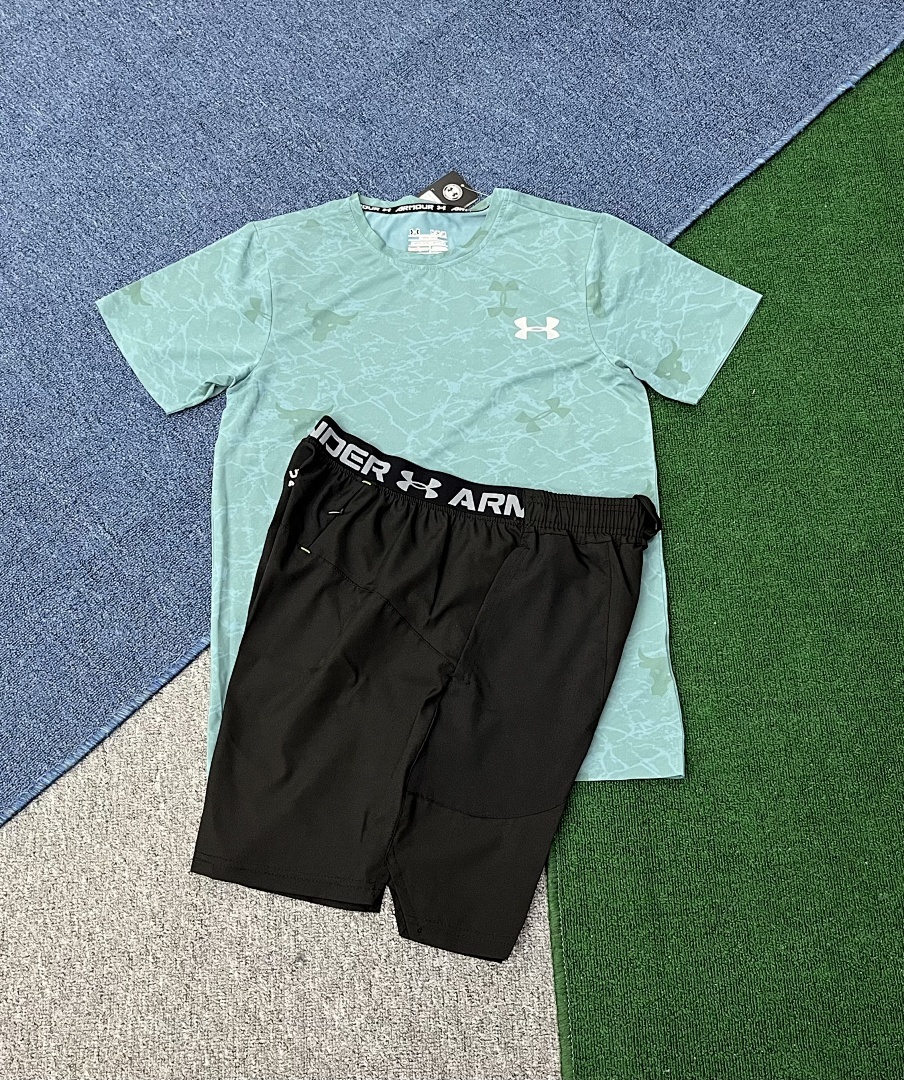 Sportswear Club Tee V200