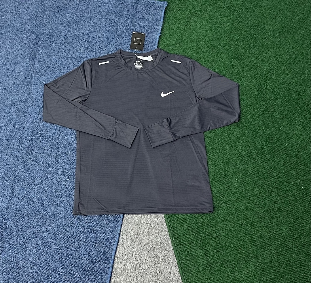 Essential Sport Tee V204