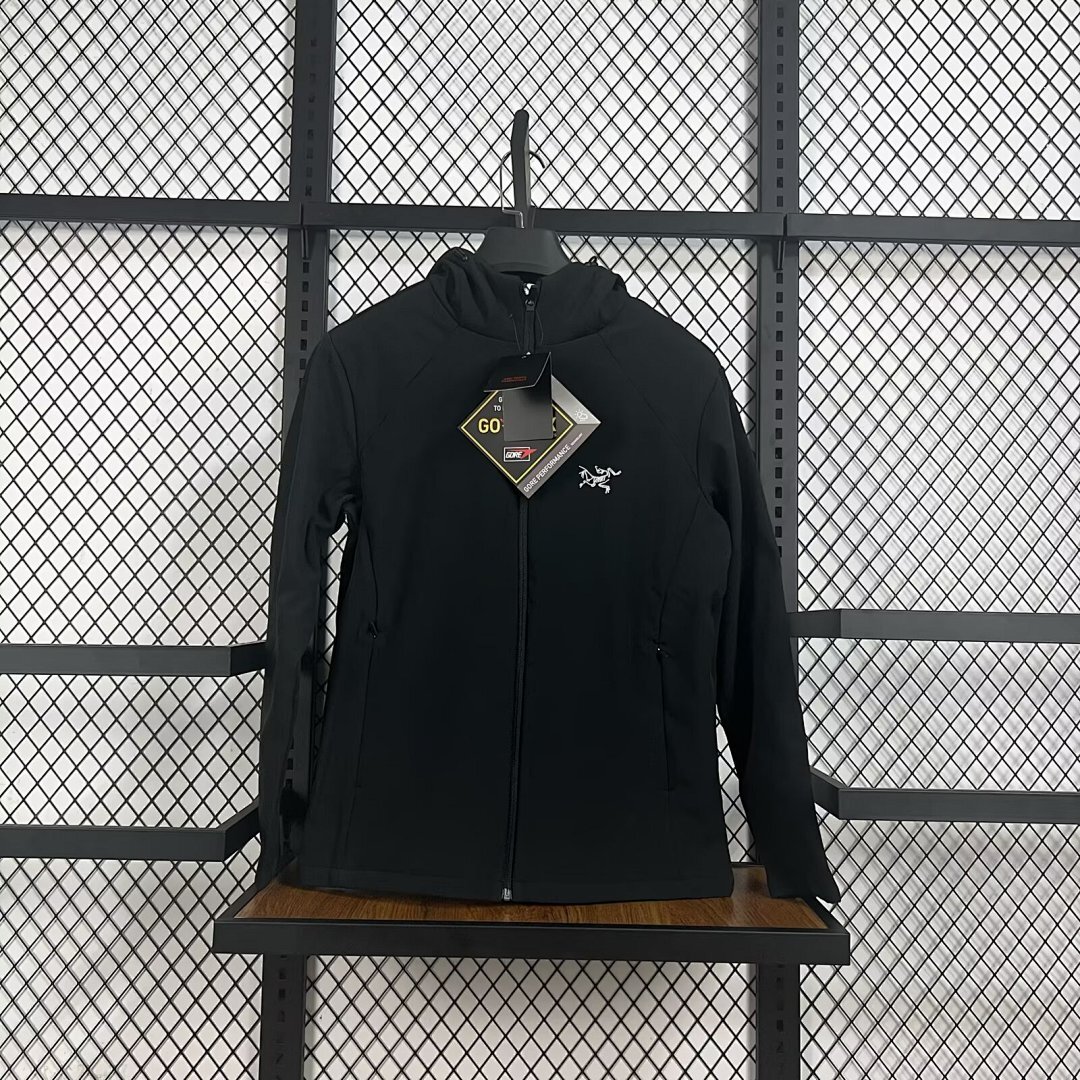 Essential Sport Tee V206