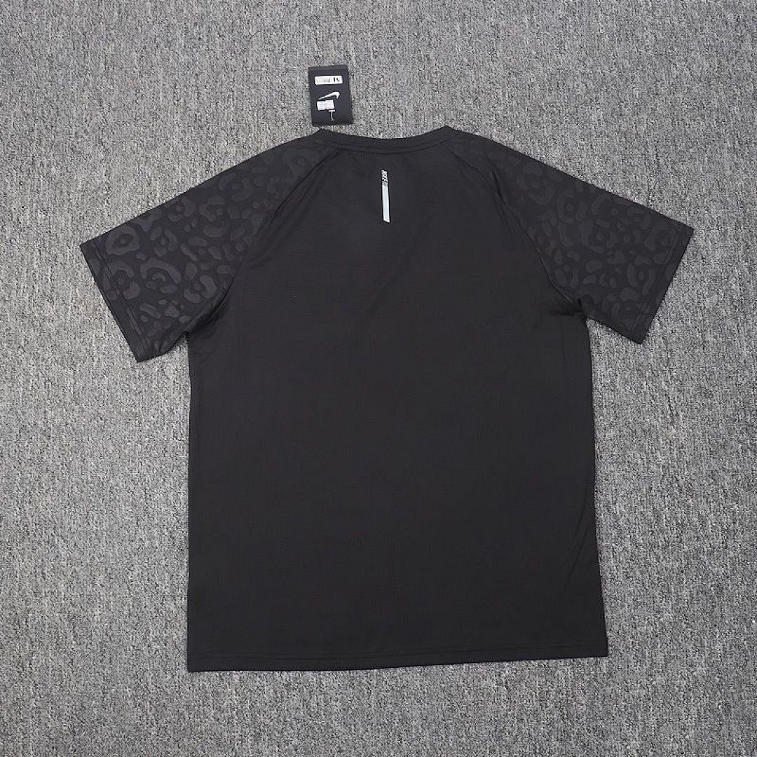Essential Sport Tee V209