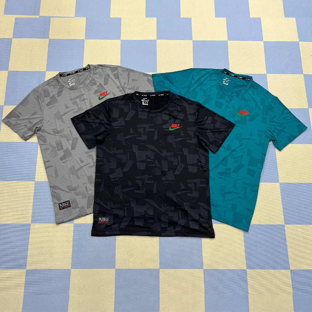 Sportswear Club Tee V211