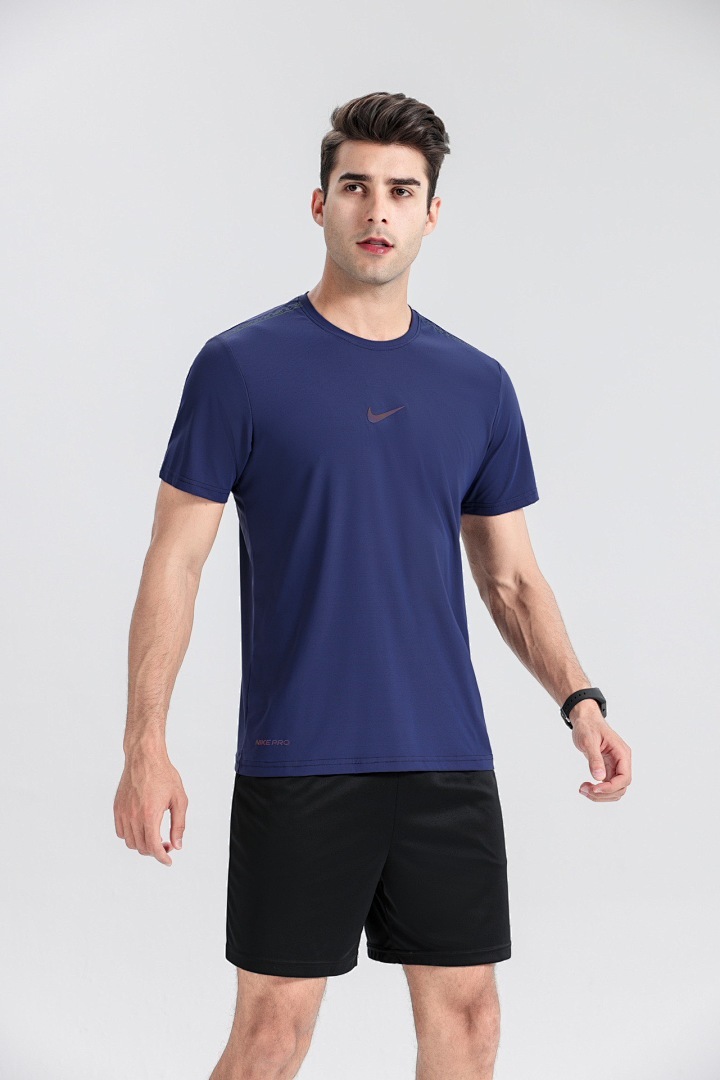 Sportswear Club Tee V228