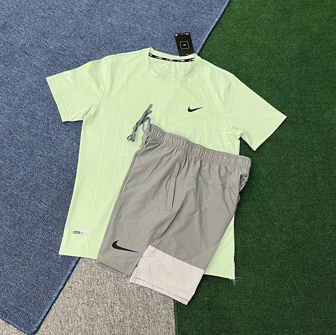 Woven Track Shorts V229
