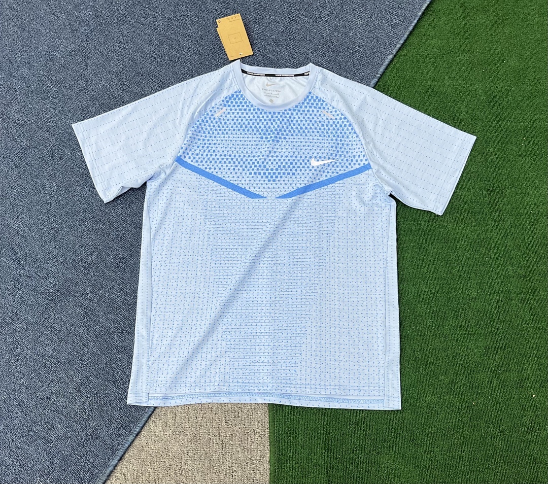Activewear Graphic Tee V235