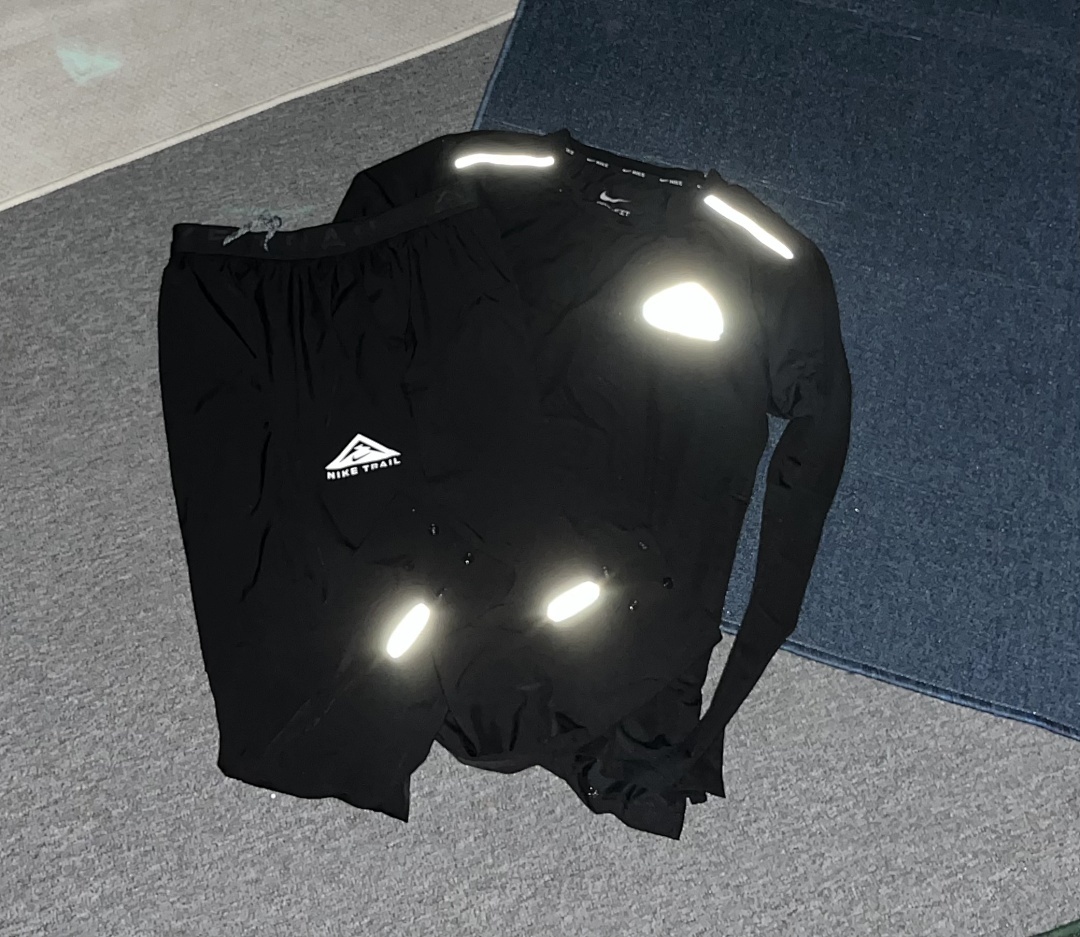 Activewear Graphic Tee V249