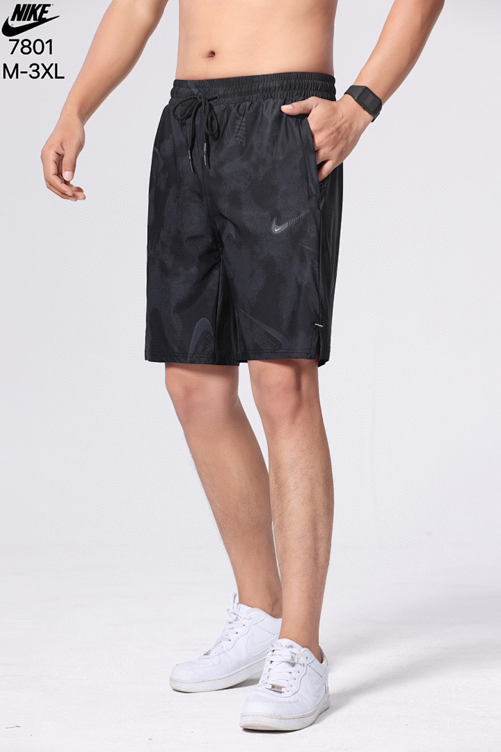 Sportswear Club Tee V260