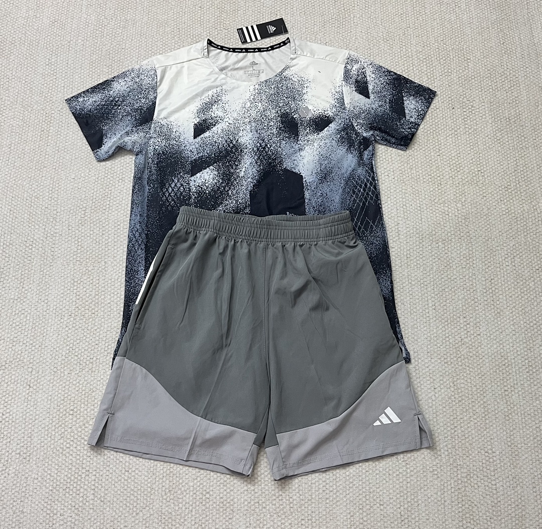 Activewear Graphic Tee V273
