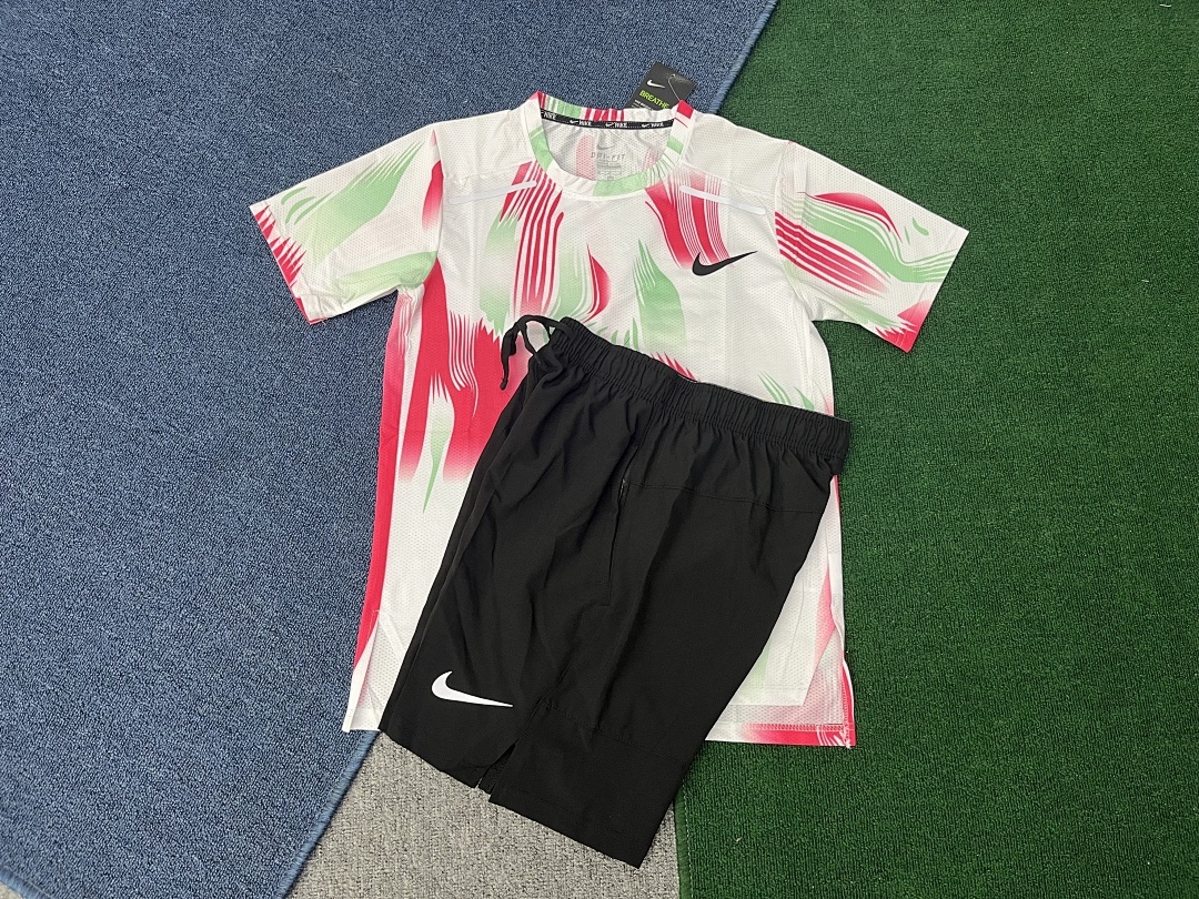 Essential Sport Tee V278
