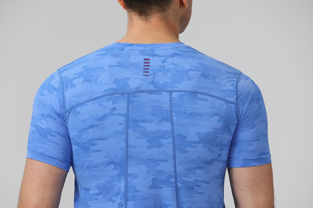 Sportswear Club Tee V282