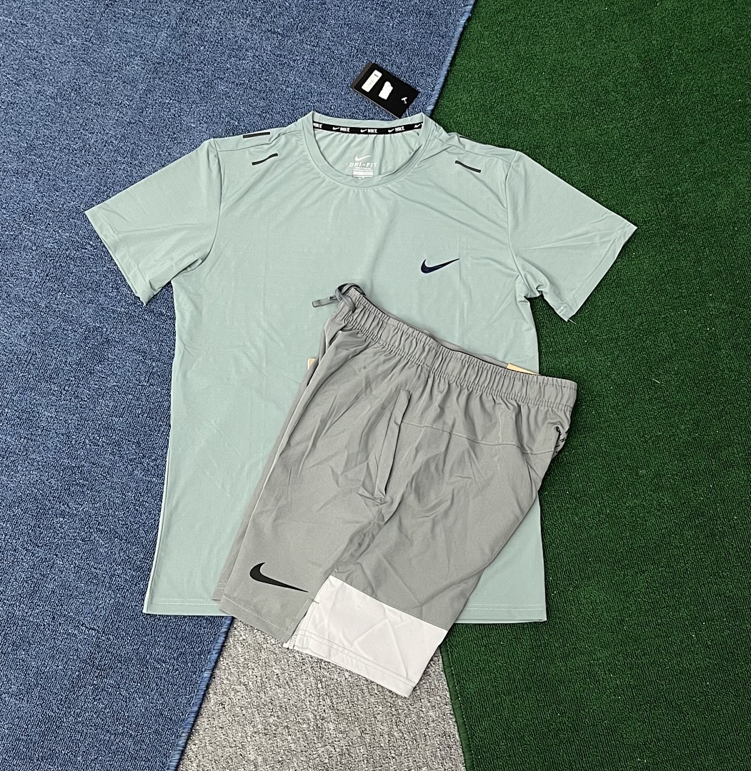 Essential Sport Tee V288