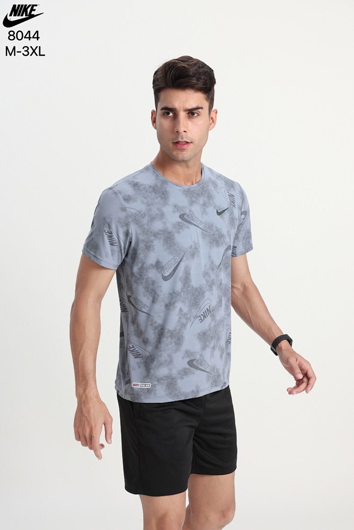 Sportswear Club Tee V300