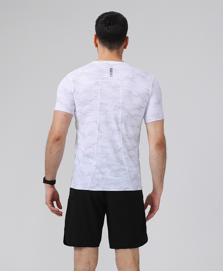 Sportswear Club Tee V303