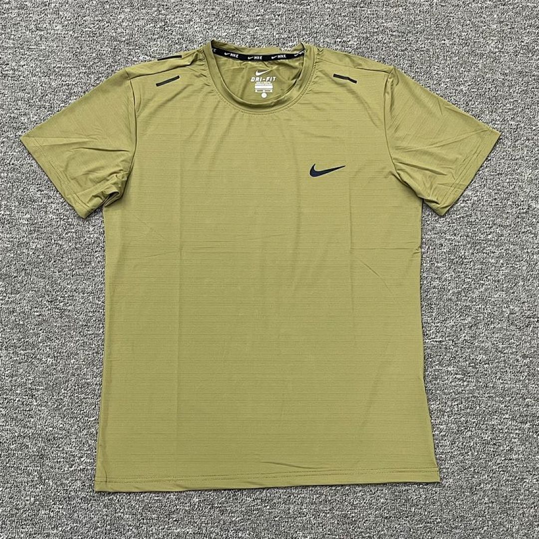 Essential Sport Tee V303