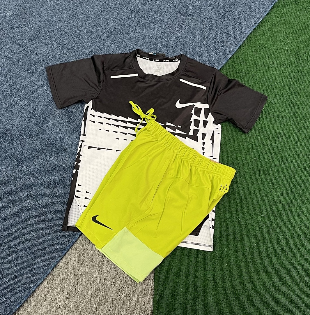 Training Set Jersey V305