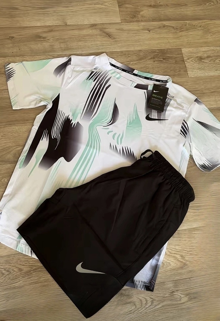 Essential Sport Tee V312