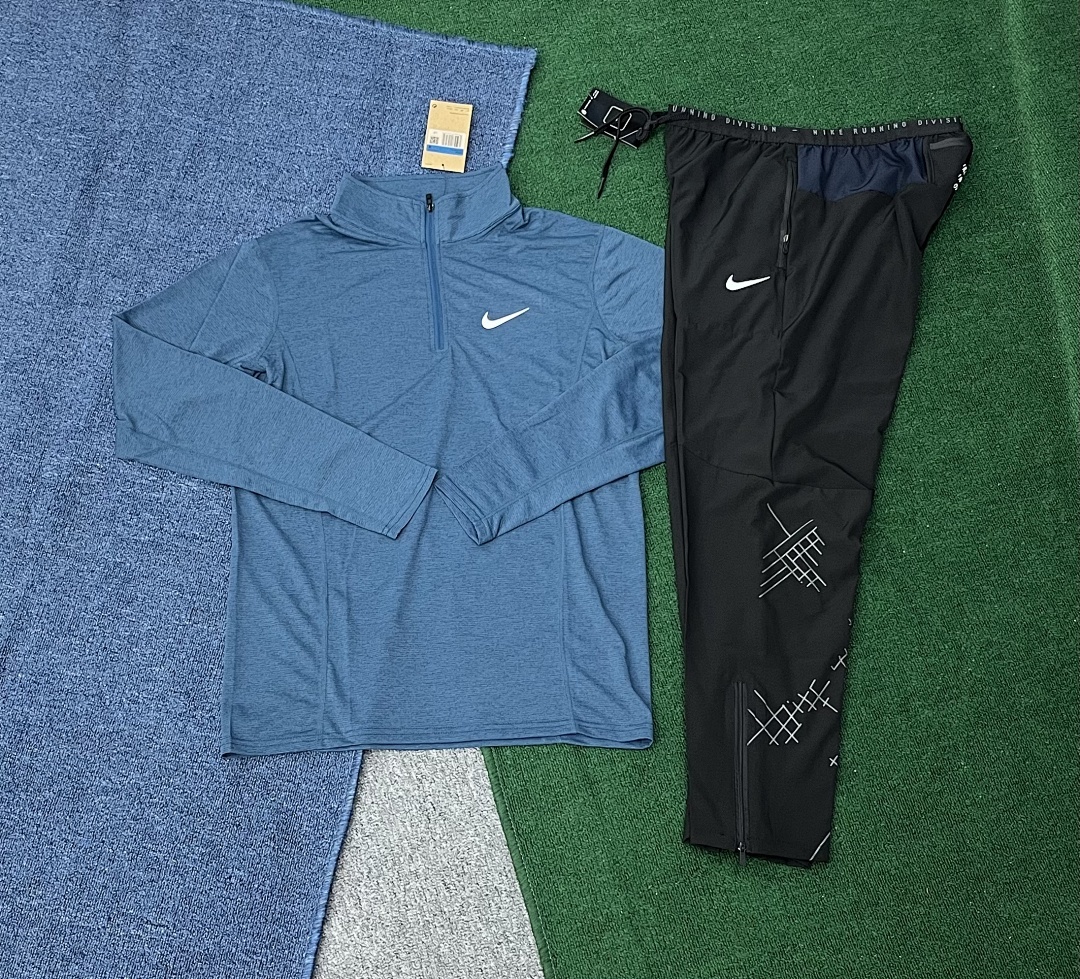 Sportswear Club Tee V313