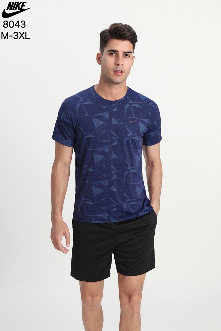 Sportswear Club Tee V314