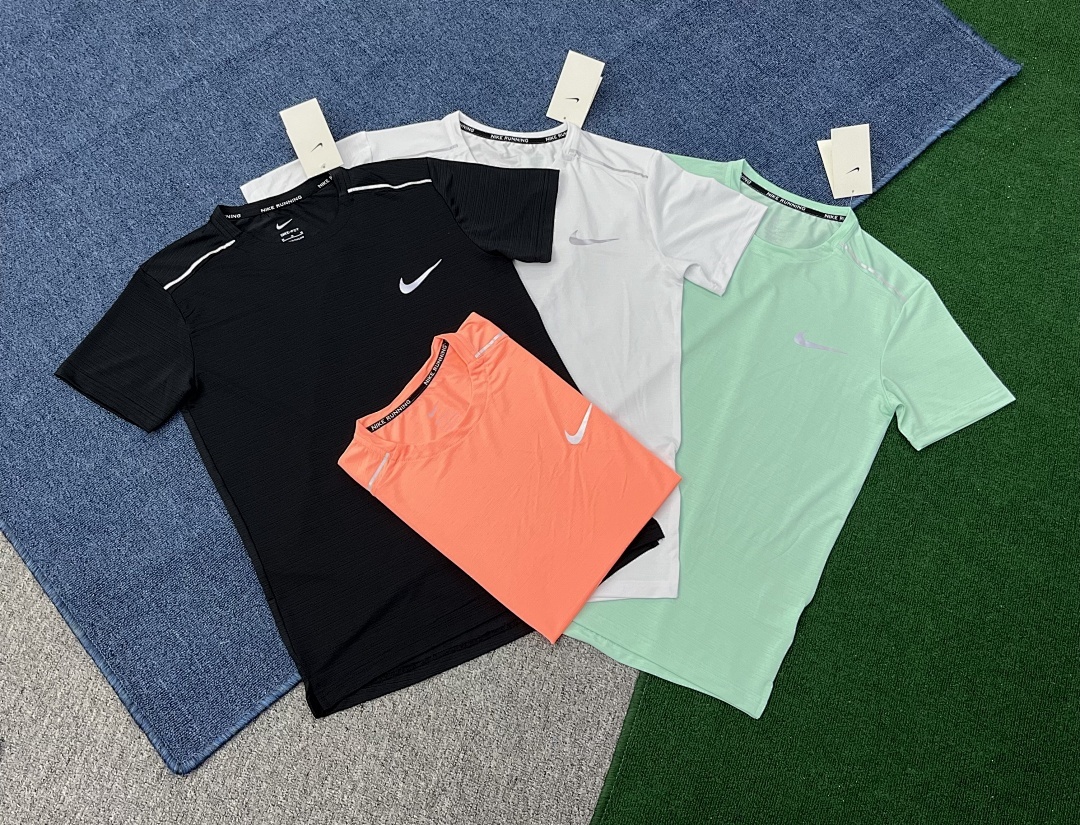 Activewear Graphic Tee V316