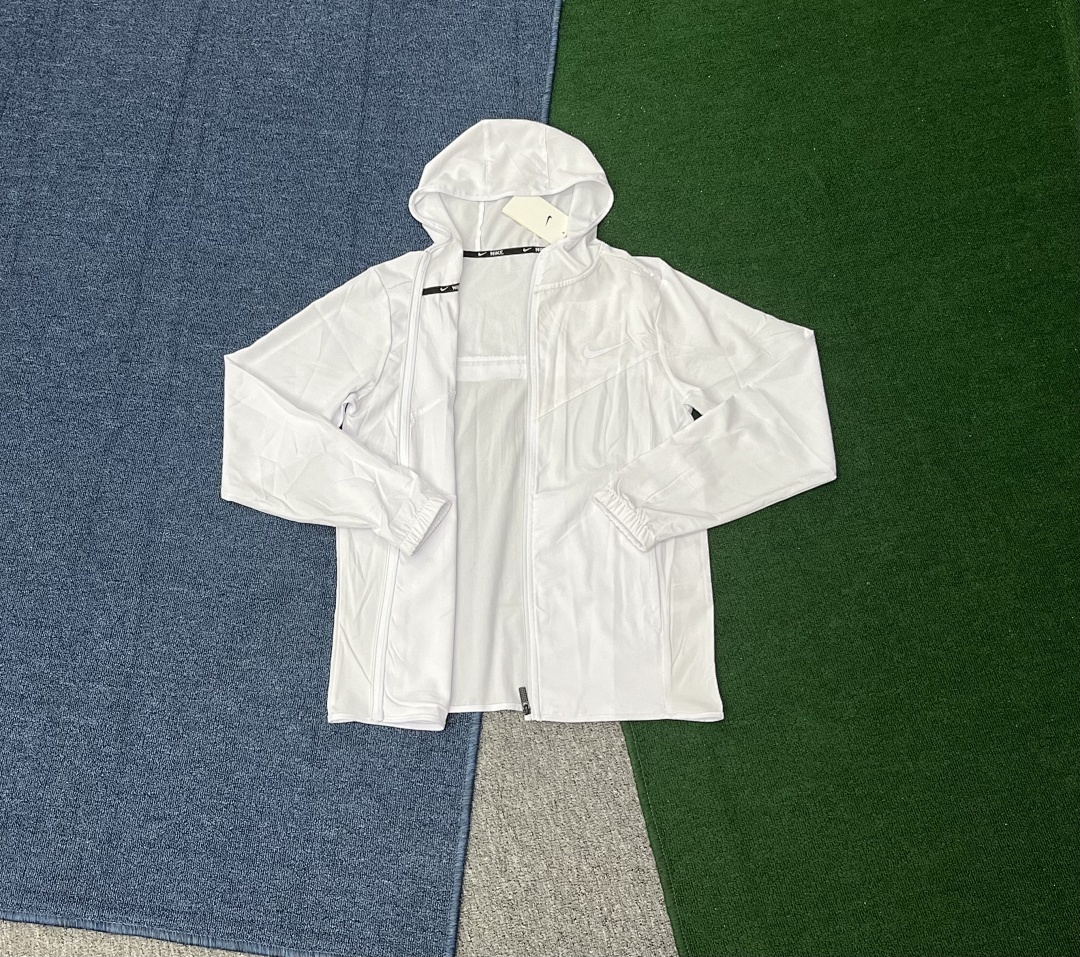 Woven Track Shorts V321