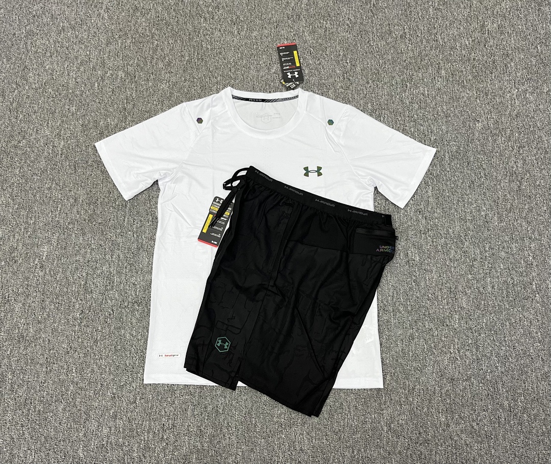 Woven Track Shorts V322