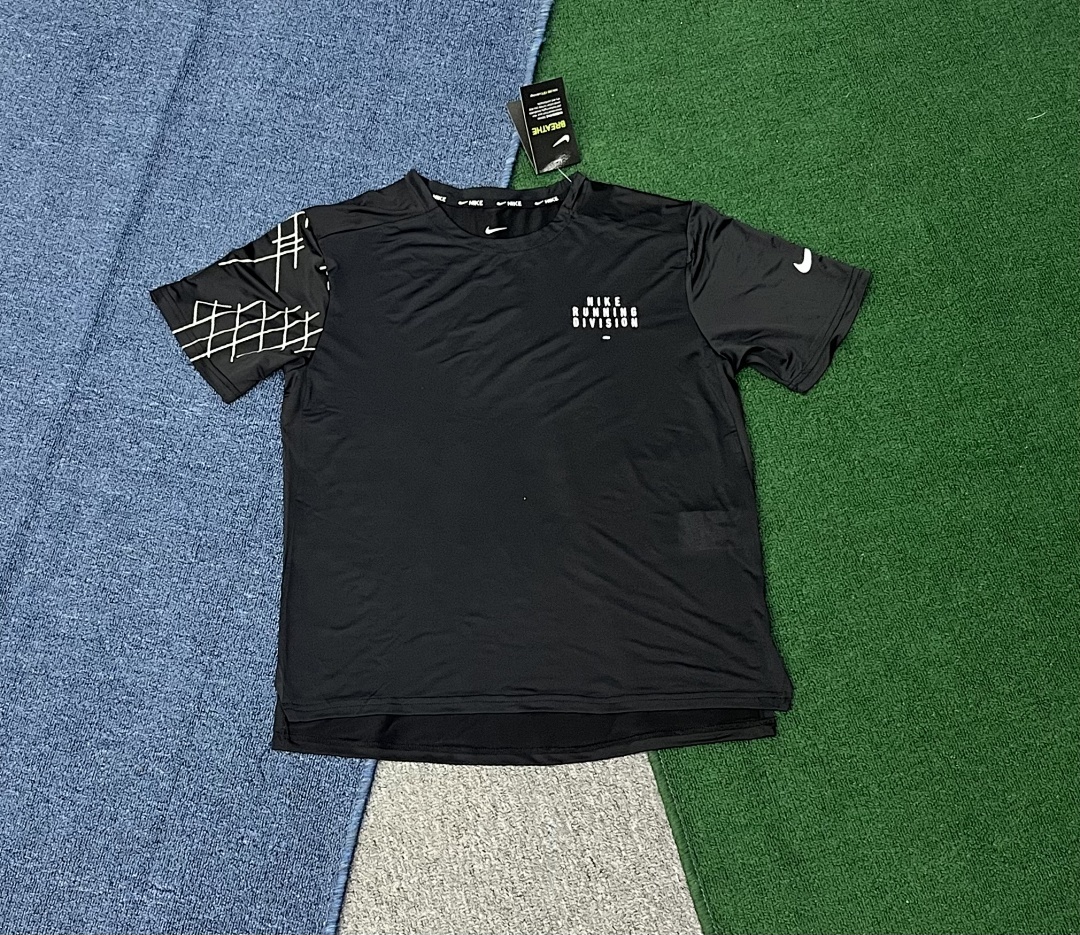 Activewear Graphic Tee V326